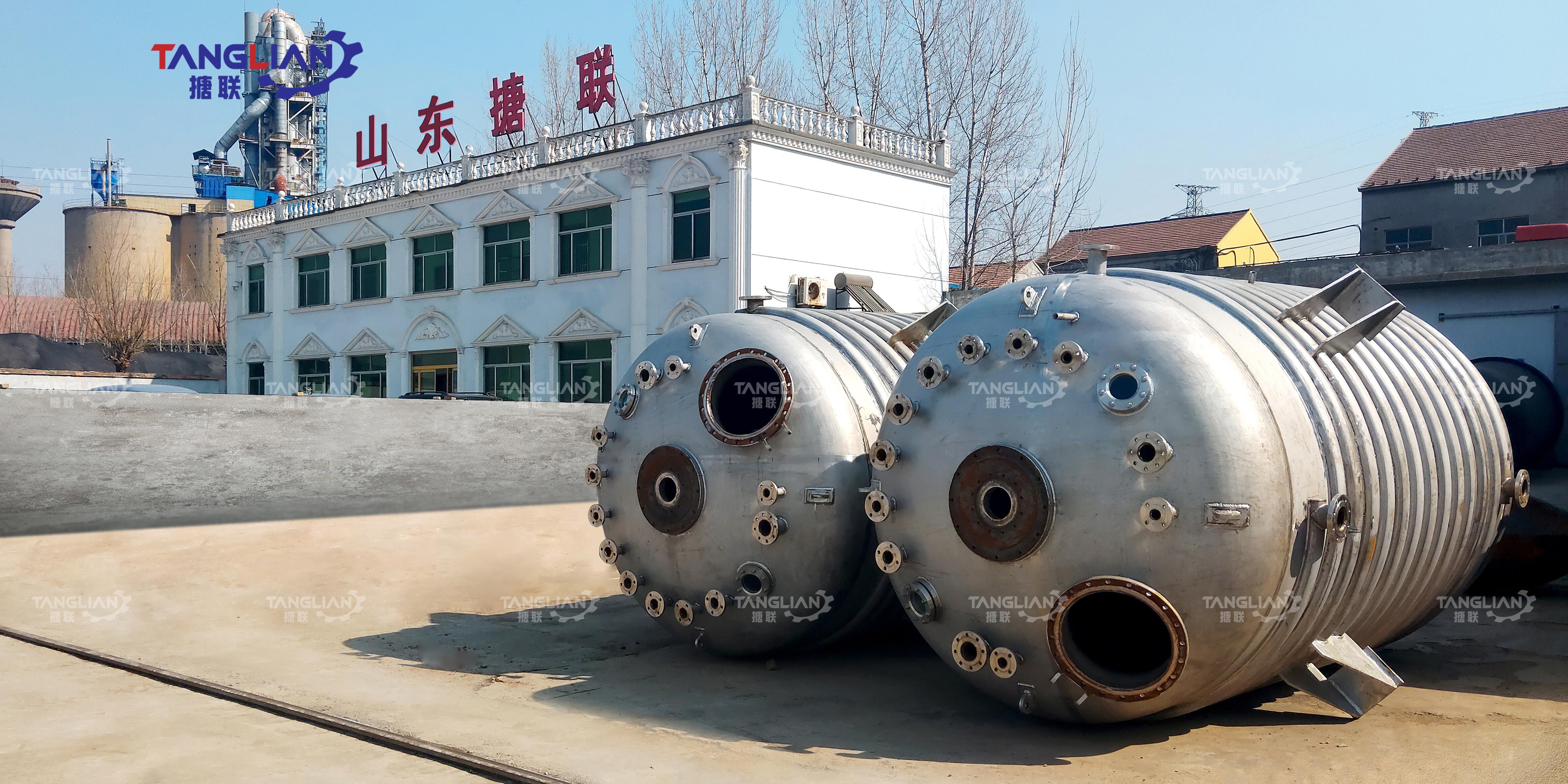 搪玻璃反应罐设备零部件的介绍(图1) 搪玻璃反应罐