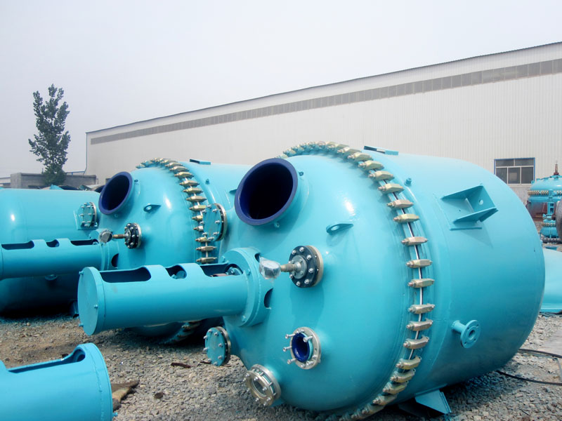 搪玻璃反应釜内折的预防及避免其翻新